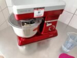 Robot Pétrin Multifonctions 6.3 L - 1200 W - Rouge/Gris Bomann – Image 4