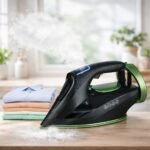 Fer à Repasser a Vapeur Céramique STEAM IRON 2200W Sonashi SI-5091C couleur noir et vert